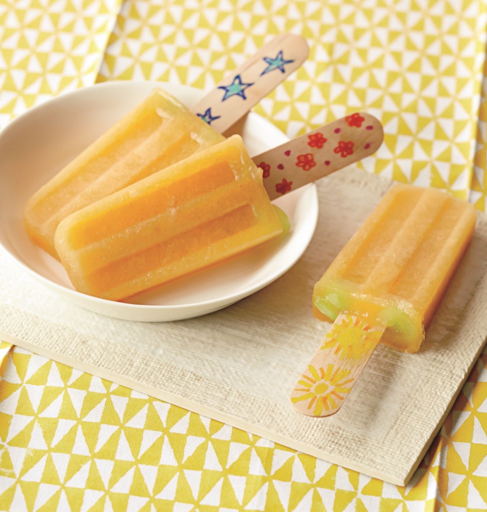 How to Make Smoothie Ice Pops With Practically Zero Effort